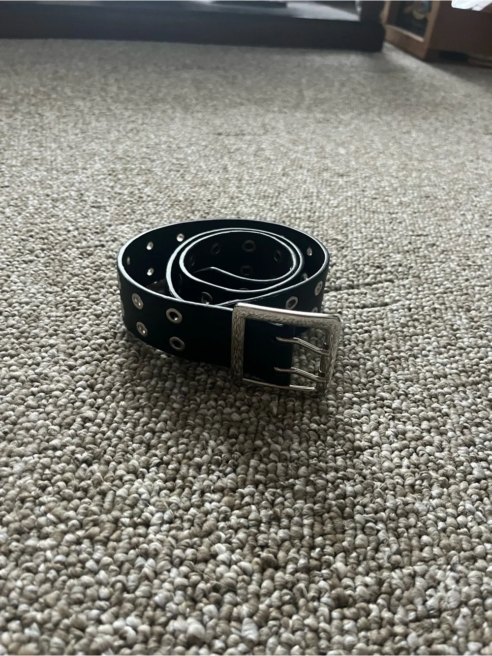 Black Women’s Double-Prong Grommet Belt